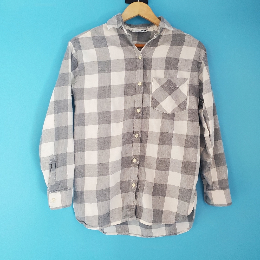 Old Navy The Boyfriend Shirt Size XS Cotton Button Up